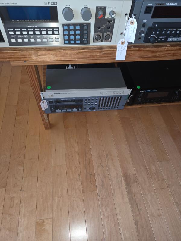 Sale Photo Thumbnail #17