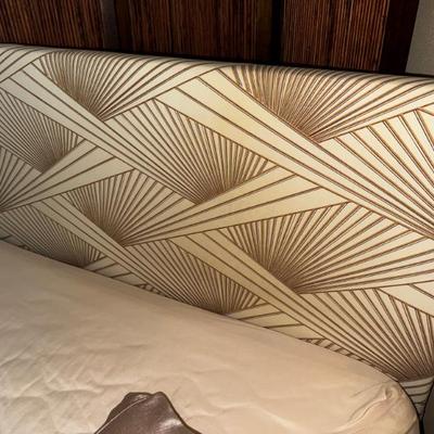 Sale Photo Thumbnail #126