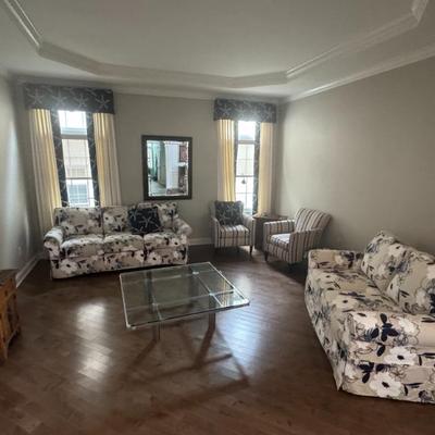 Sale Photo Thumbnail #11