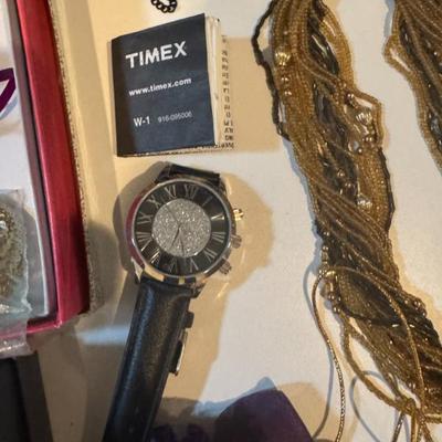 Sale Photo Thumbnail #480