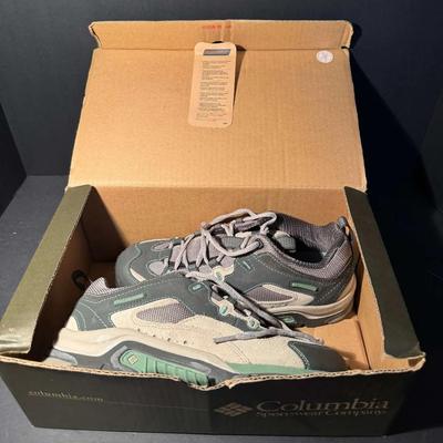 Columbia Hiking Shoes – Women’s Size 8.5 – Green/Tan *New in Box