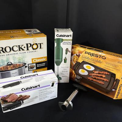 *Brand New* Kitchen Appliance Lot– Crock-Pot, Cuisinart Electric Knife & Hand Blender Presto Griddle
