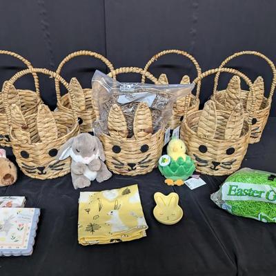 Easter Basket Lot – 6 Bunny Baskets with Plush Toys, Napkins & Grass