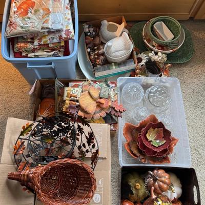 large Fall/Thanksgiving décor lot