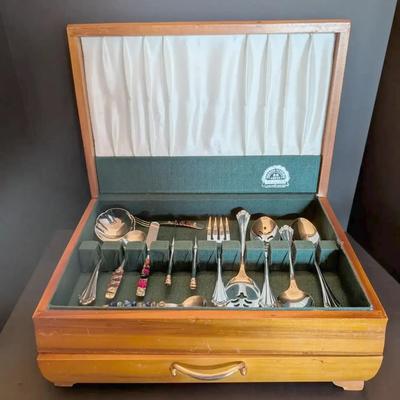 Decorative Flatware & Serving Utensil Lot in Wooden Storage Case
