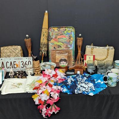 Hawaiiana Décor & Souvenir Assortment Including Glassware, Textiles, Tiki Figures & Accessories