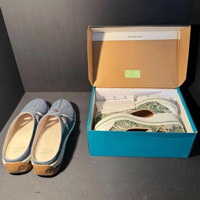 Dansko Women’s Shoes – Size 39 – Blue & Green Pattern – New in Box