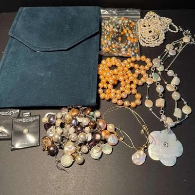 Pearl Jewelry Lot – Freshwater Pearls, Necklaces & Pendants