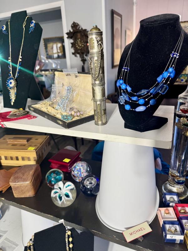 Sale Photo Thumbnail #18