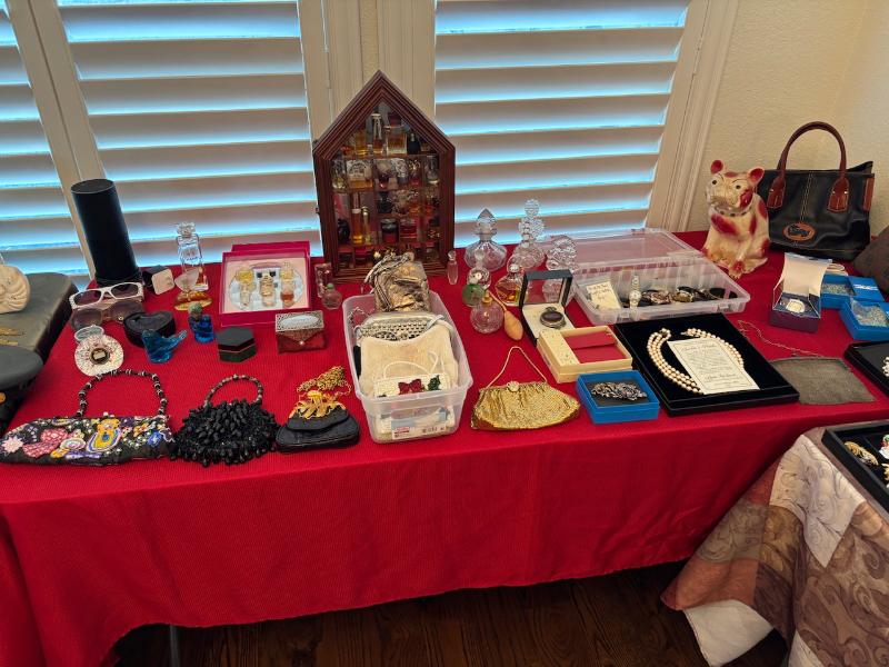 Sale Photo Thumbnail #3