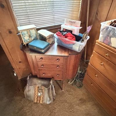 Sale Photo Thumbnail #47