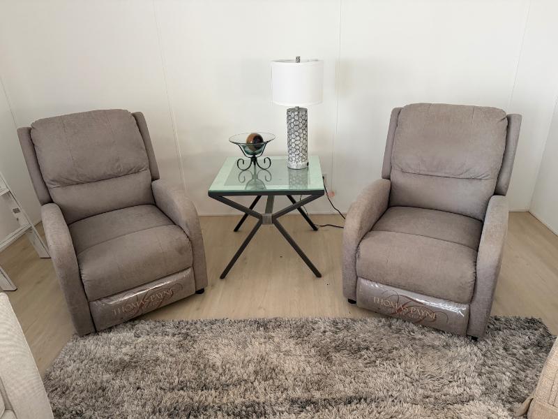 Sale Photo Thumbnail #3