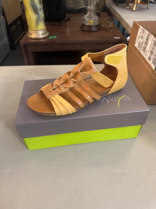 Sale Photo Thumbnail #9