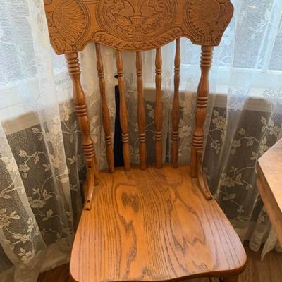 Sale Photo Thumbnail #16: 6 chairs and matching table