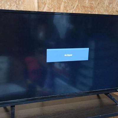 Vizio 32" HD LED TV 