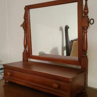 Dresser/Tabletop Valet-Style Vanity Mirror