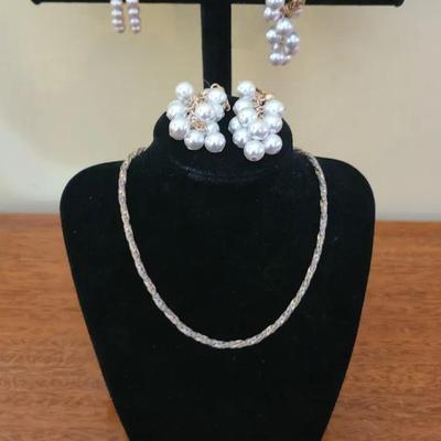 Picture Perfect Pearly & Goldtone Accessories 