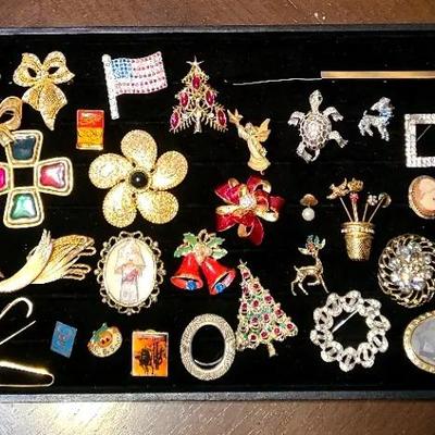 Bunches Of Brooches To Dazzle & Delight By Day Or Night
