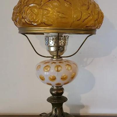Alluring Amber-Tone Glass Lamp With Old World Styling