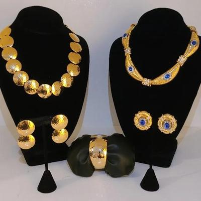 Glisten In Goldtone Hues With Touches Of Clear Crystals & Blues - Costume Jewelry 