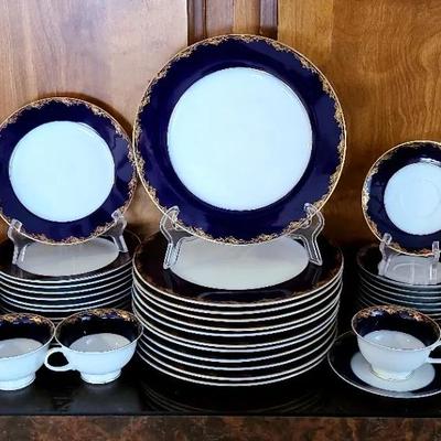 Rosenthal Classic Rose/Frederick The Great Collection China - Service For 8 W/Extras 