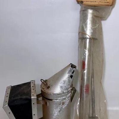 "Chapin" Hand Duster and Bellow Smoker