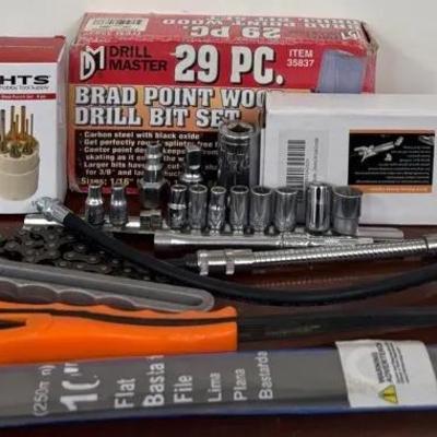 "Drill Master" Brad Point Wood Drill Bit Set with Assorted Tools