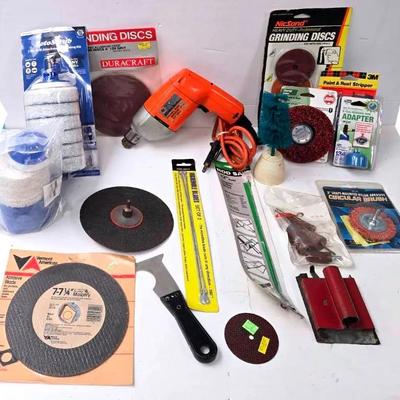 "Black + Decker" 3/8" Corded Drill with Accessories 