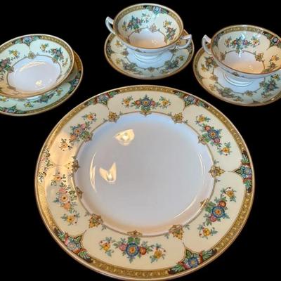 Minton Eloise Bone China (8 Place Settings)