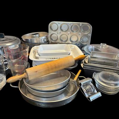 Corning Ware, Fire King And Other Bakeware