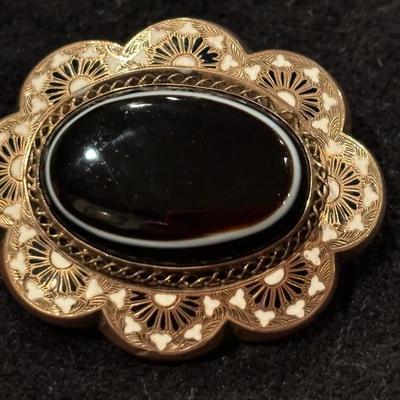 Vintage Polished Agate And Enamel Brooch