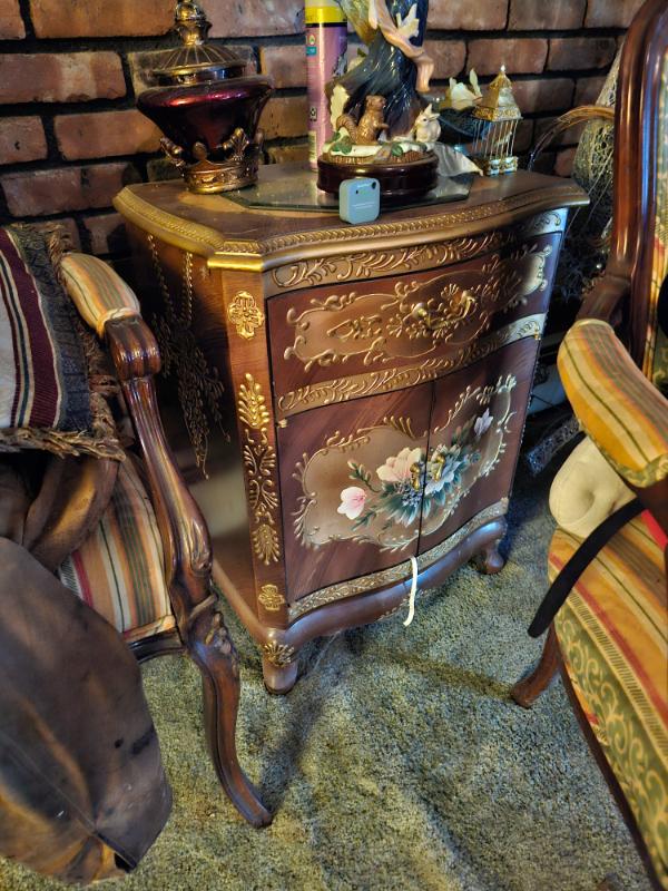 Sale Photo Thumbnail #3