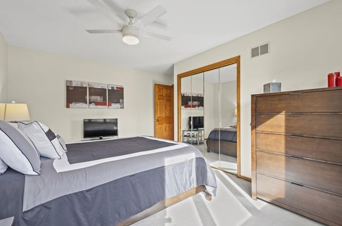 Sale Photo Thumbnail #16