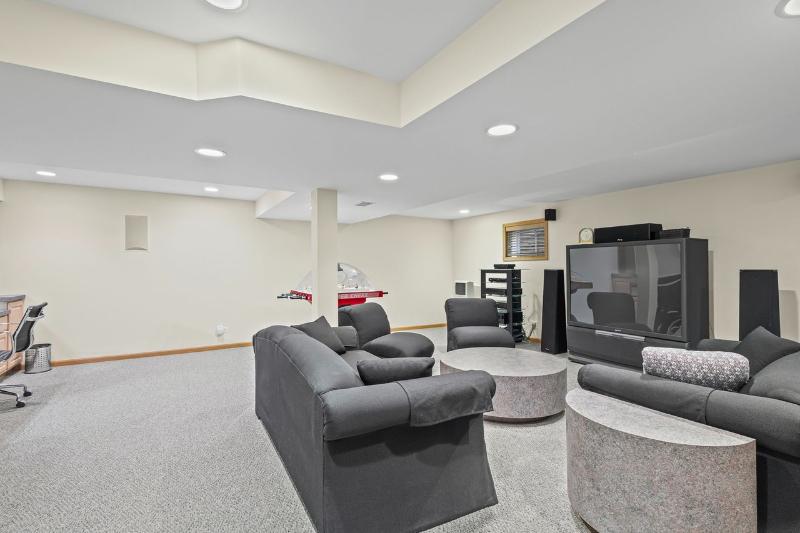 Sale Photo Thumbnail #20