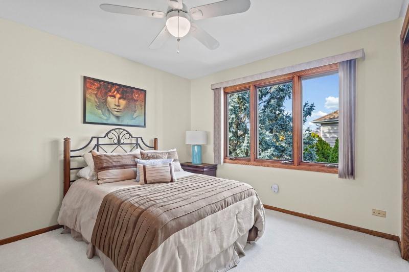 Sale Photo Thumbnail #13