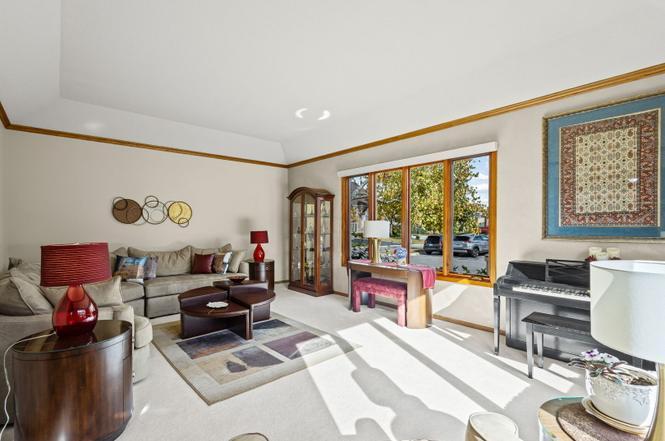 Sale Photo Thumbnail #6