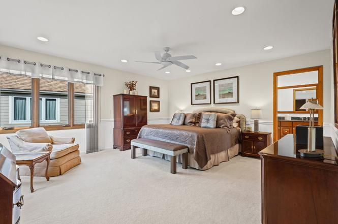 Sale Photo Thumbnail #11