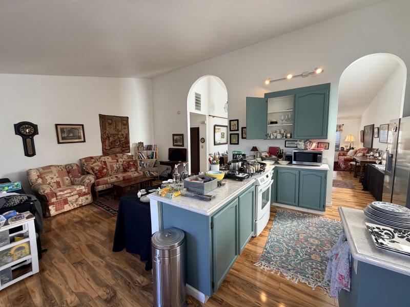 Sale Photo Thumbnail #18