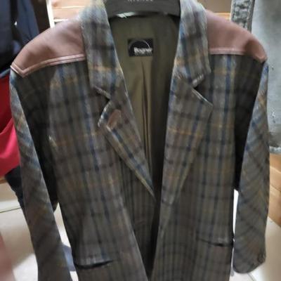 Sale Photo Thumbnail #36