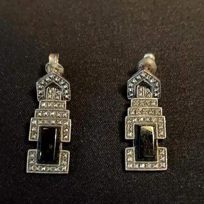 Beautiful Art Deco Earrings 