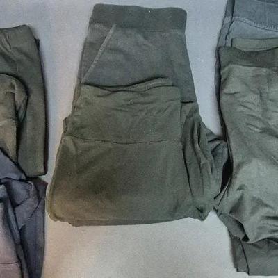 Warmup & Stretchy Pants Sizes Petites Sm - Medium (7) Pair 