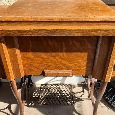 Elgin Sewing Machine 