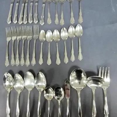 Oneida Chatelaiine Stainless Steel Flatware
