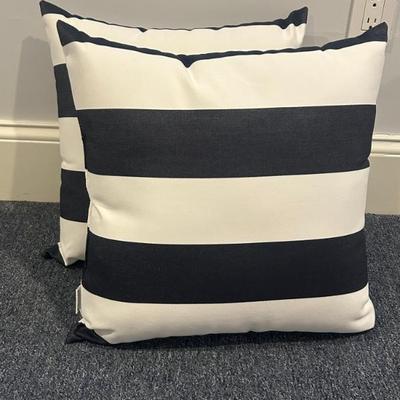 Sale Photo Thumbnail #196