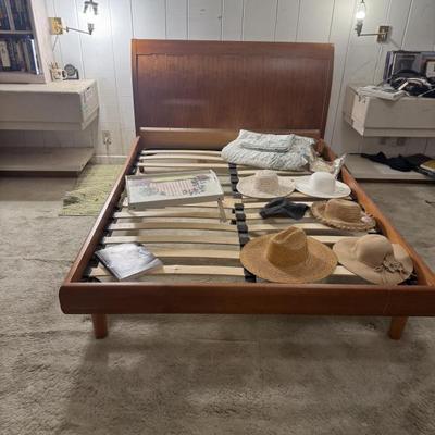 Sale Photo Thumbnail #110