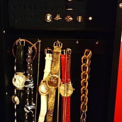 Sale Photo Thumbnail #182