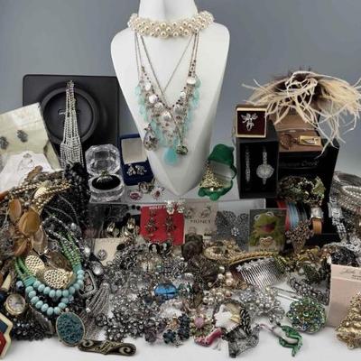 Sale Photo Thumbnail #140