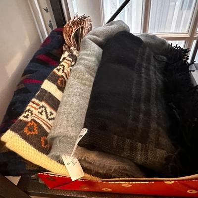 Sale Photo Thumbnail #672