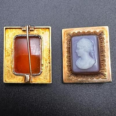 Sale Photo Thumbnail #53: Pair of gold pins