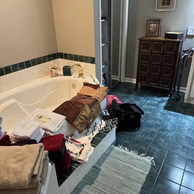 Sale Photo Thumbnail #157